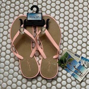 🆕 Panama Jack Pink Strap Flip Flop Sandals with Pineapple Charm, size 7, EUR 38
